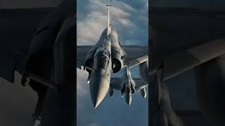 Dans les coulisses d’un vol conjoint entre 2 F-16 🇧🇪, un C-27J 🇱🇹 et 2 Mirage 2000-5 🇫🇷
