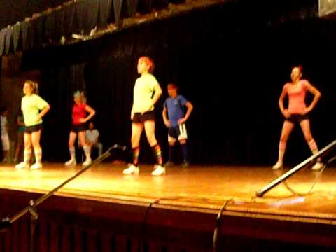 Rachel & Friends Do the Evolution Dance