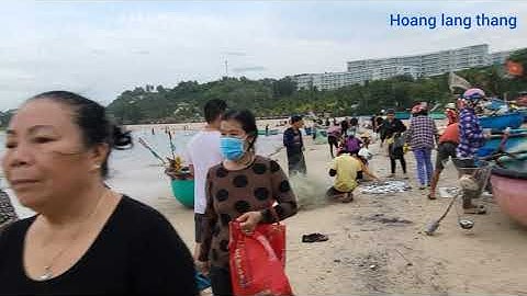 Khám phá buổi sáng tại bãi tắm Đá Ông Địa TP Phan Thiết .