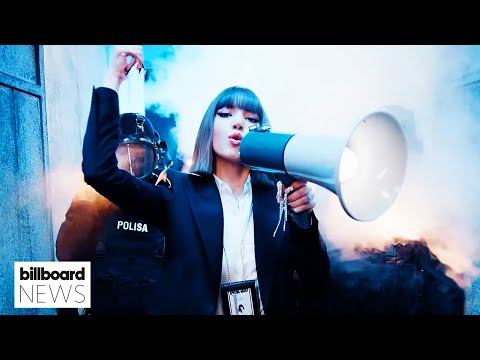BLACKPINK’s Lisa Becomes First Female Artist to Top Hot Trending Songs Chart | Billboard News