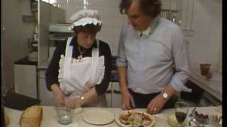How to make a pizza - Floyd Cooks - BBC