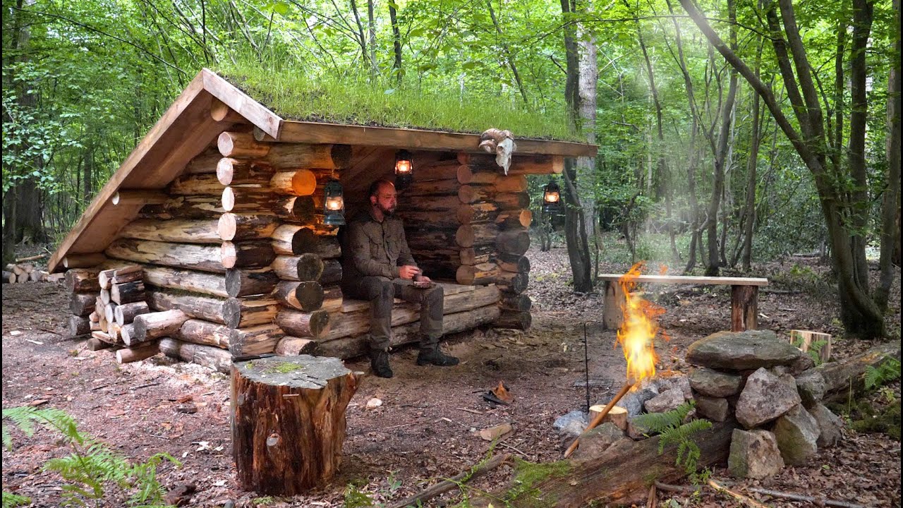 Bushcraft Shelter - Building the Floor / Fireplace & Campfire