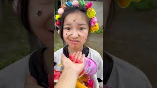 piece of watermelon🍉 and greedy people😬🤣😂 #jelly#lollipop #shortvideo #funny #youtube #cute