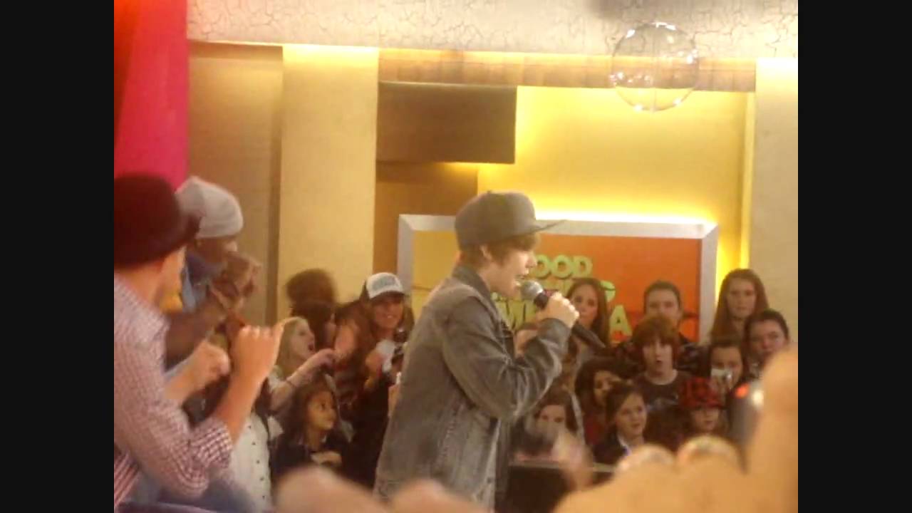 Justin Bieber Performing ONE TIME on GMA
