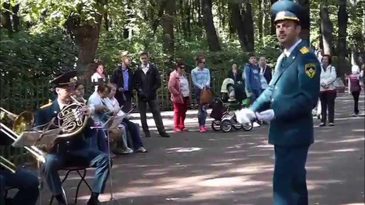 По главной улице с оркестром песня слушать