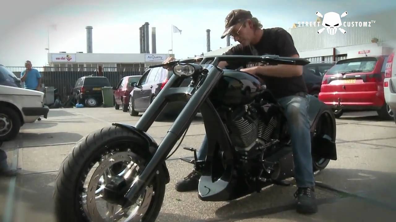 Harley Custom with tuned S&S twincam A