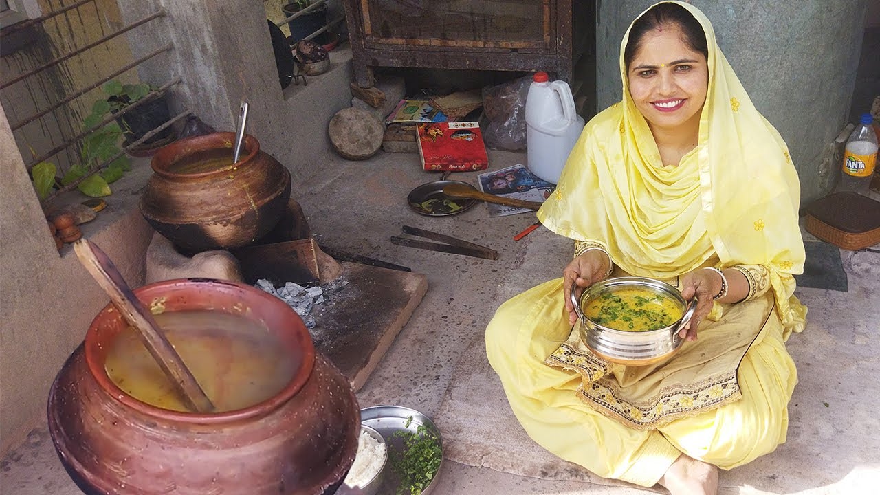 Kadhi Rice Recipe Made with lassi | कढ़ी चावल मिट्टी की हांडी में - YouTube
