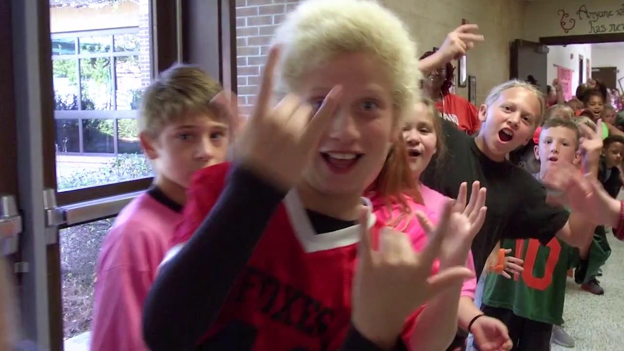 THS Football visits Bonner Elementary for Homecoming