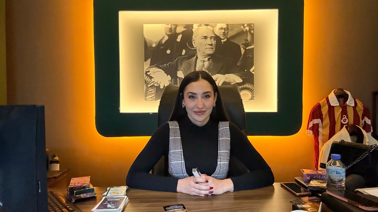 AKLINIZDAKİ KİŞİ SİZİNLE İLGİLİ NE DÜŞÜNÜYOR? #tarot #tarotreadi #aklımdakikişitarot 