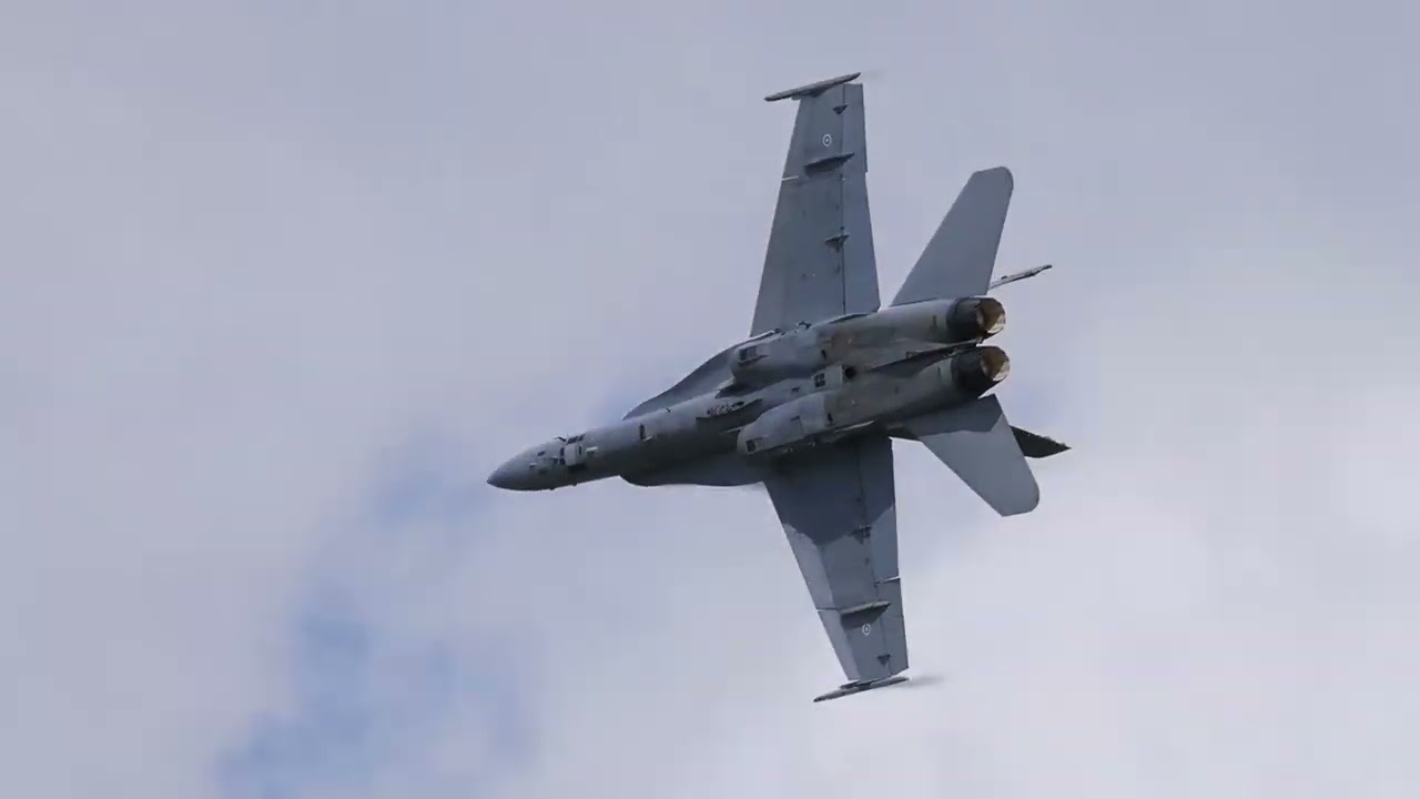 Vaasa Airshow'24 Finnish Airforce Hornet display (4k HQ audio)