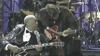 B.B. KING AND RICHIE SAMBORA...\