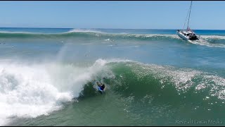 Surfing Ala Moana Bowls (August 21, 2022)   4K