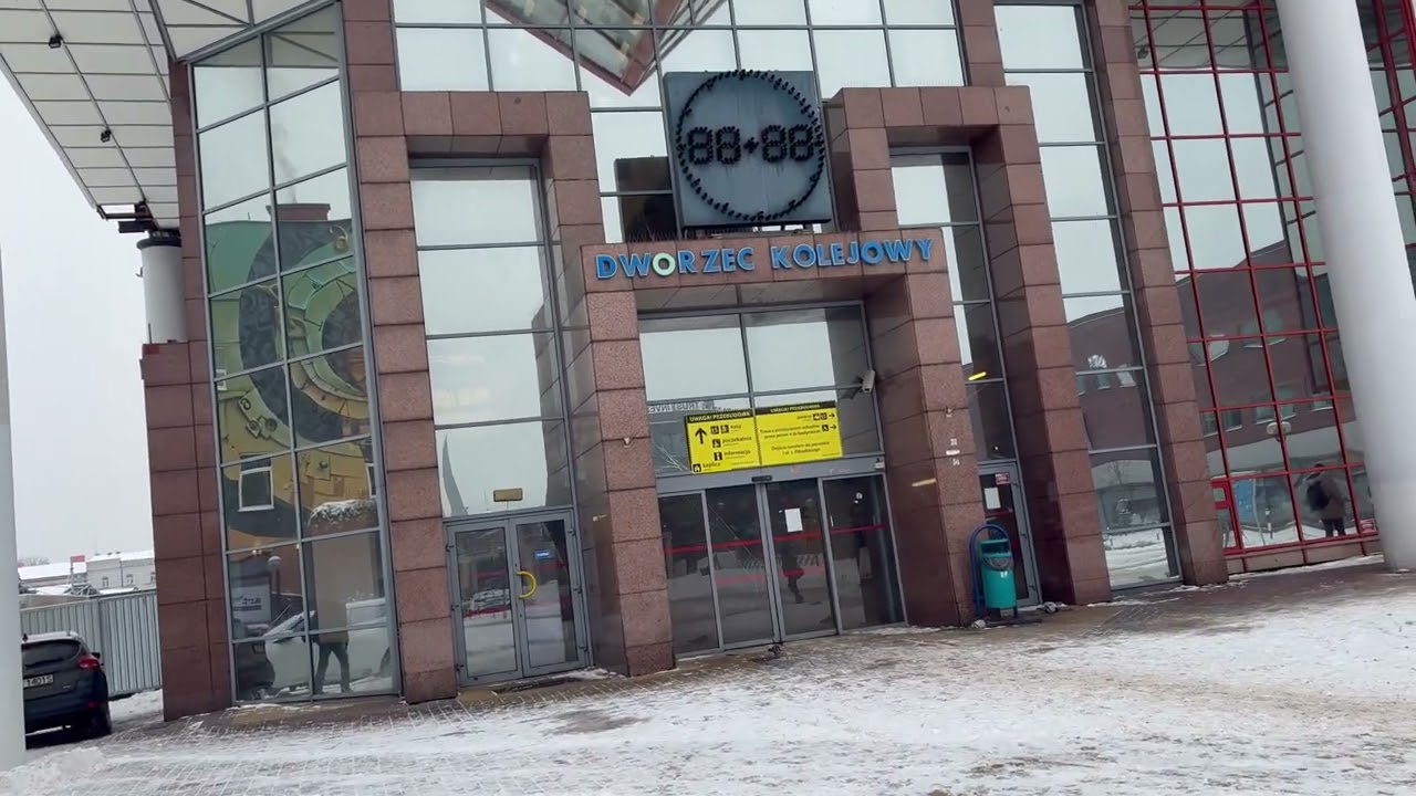 Czestochowa’s Main Railway Station/琴斯托霍瓦中央火车站/Dworzec Główny w Częstochowie/Estacion Principal 