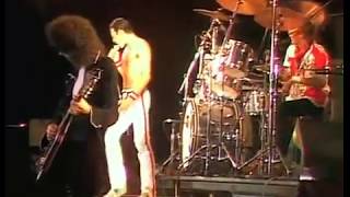 Queen - Another One Bites The Dust live at the Bowl