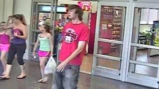 Deputies Looking for Suspect: Use of Stolen Credit Card