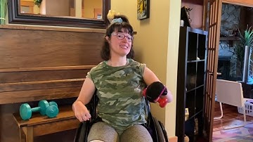 Seated Bicep curls | Great exercises for people with disabilities! #alexscoopfitness