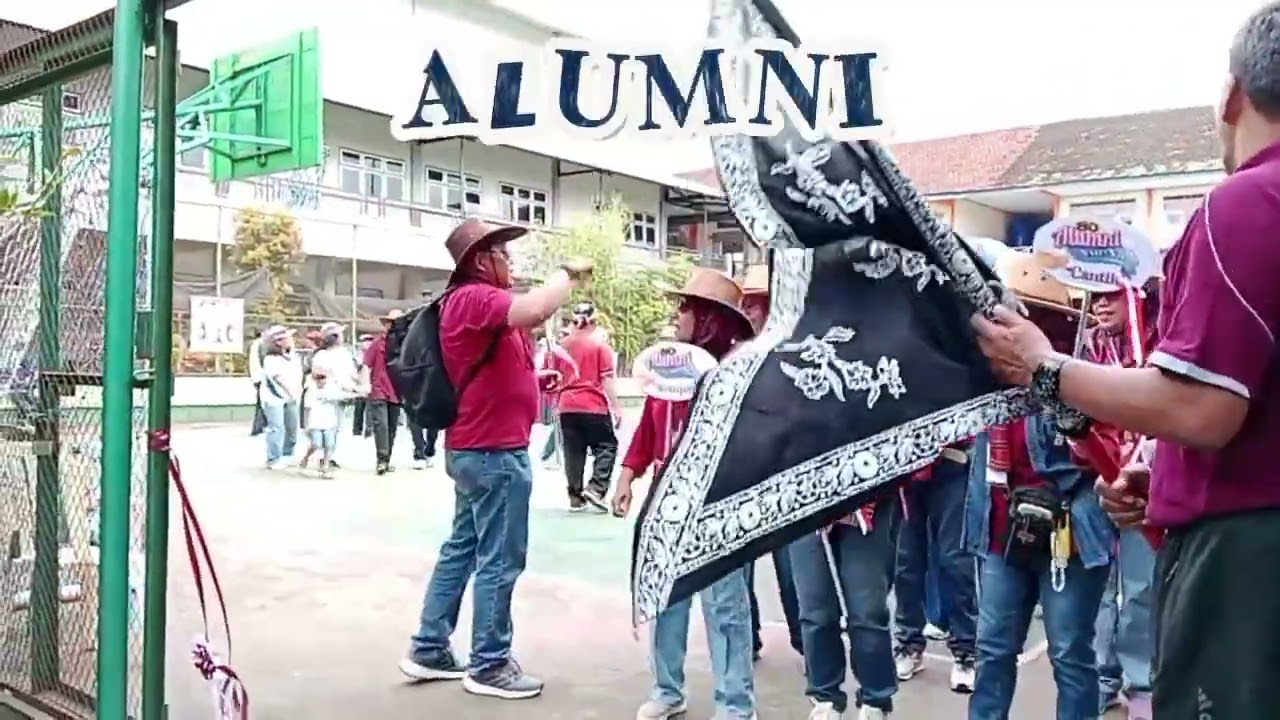 JALAN SEHAT,LOMBA YEL-YEL,DOORPRIZEDAN BAZAR DIESNATALIS SMPN 2 WLINGI