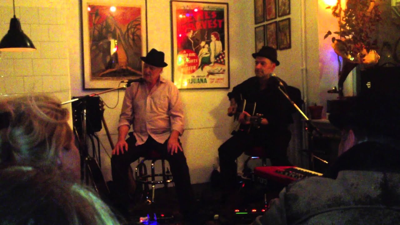 Toni Holgersson & Charlie Engstrand Sommar - Sentimentalsjukhuset