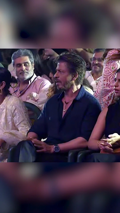 #srk VIBING on 'levitating x wo ladki jo' is the best on the internet #shorts #galattaindia
