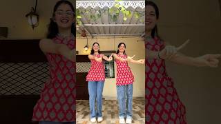 Tu Mere Agal Bagal Hai