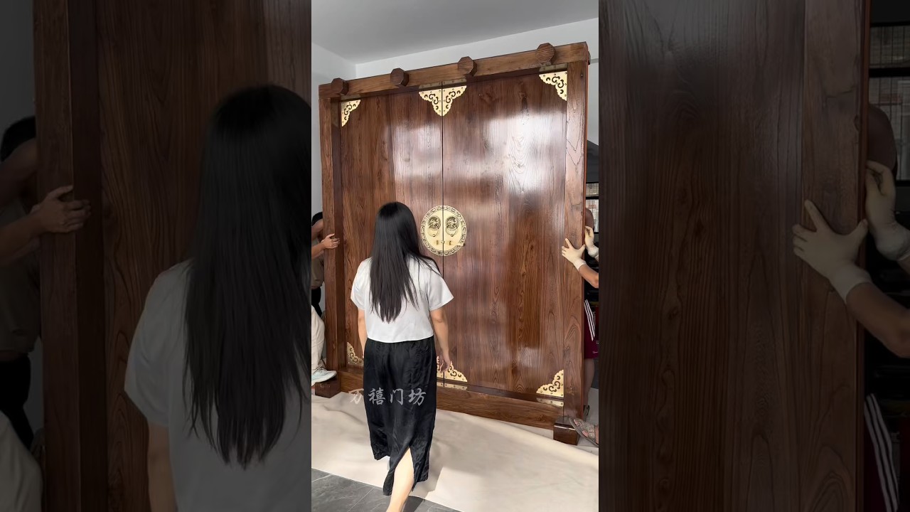 Courtyard Antique Solid Wood Door |Traditional Craftsmanship & Oriental Charm 