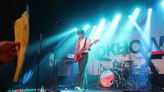 iDKHOW | Boring (Live)