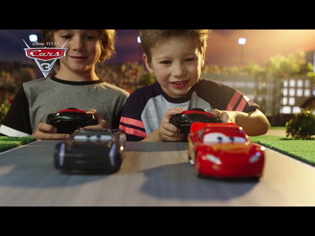 MAJORETTE Voiture télécommandée 1/24 - Cars 3 crash pas cher 