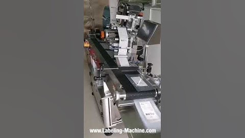 Automatic bag paging top flat surface labeling machine