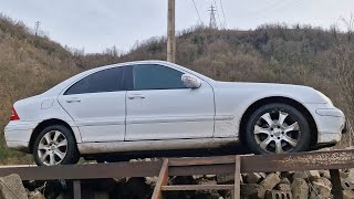 Mercedes W203 Suspension &amp; Undercarriage POV | What It Looks Like Underneath