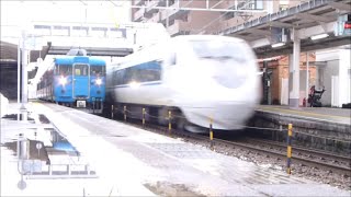 [追い越し] はくたかに追い越される普通列車