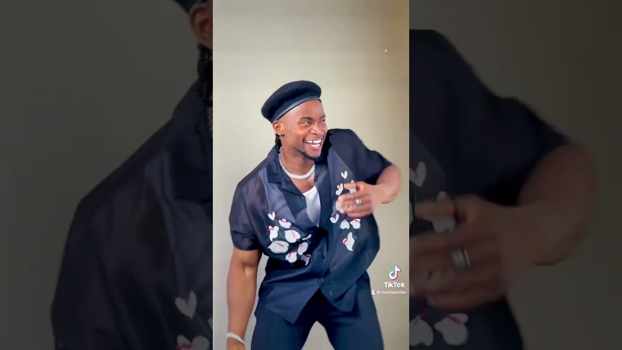 Who is joining this trend? 😏🖤