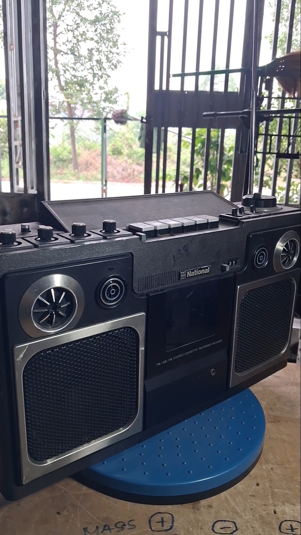 national rs 4300 #vintage #cassettetape #cassetteplayer - YouTube