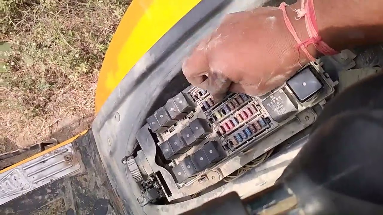 JCB music system mein time and current nahin a Raha he to video dekhen