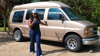 My First Van Tour | I Bought a 90s Van That Doesn't Run | DIY Van Build
