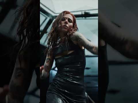 Victoria In Between Check It Out Premiere