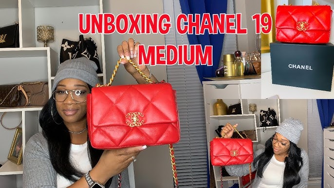 Chanel 19B Collection Red caviar classic flap small. Unboxing 