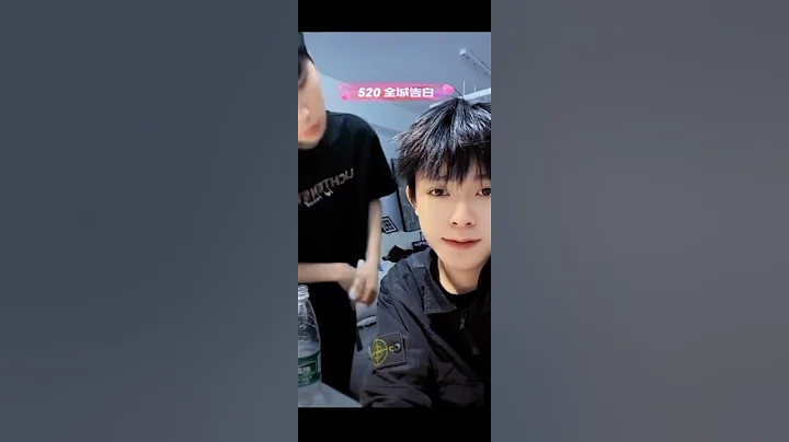 Gay:🔞🥵🌚 Lei Lei & Zhang Panhu #lb #foryou #lgbtq #kuaishou #gay #kiss #lover - 天天要闻