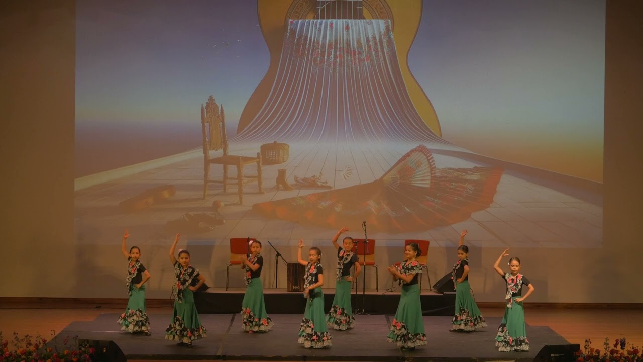 Niñas sevillanas Academia Tacón Flamenco 2024