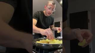 APPLE TARTE TATIN!!! New year, new kitchen, new baking challenges! Wanted to give a go at tarte