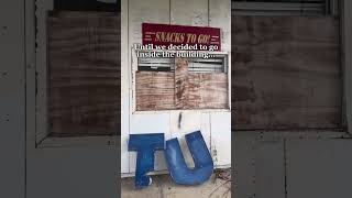 If You See These Signs, Leave Immediately