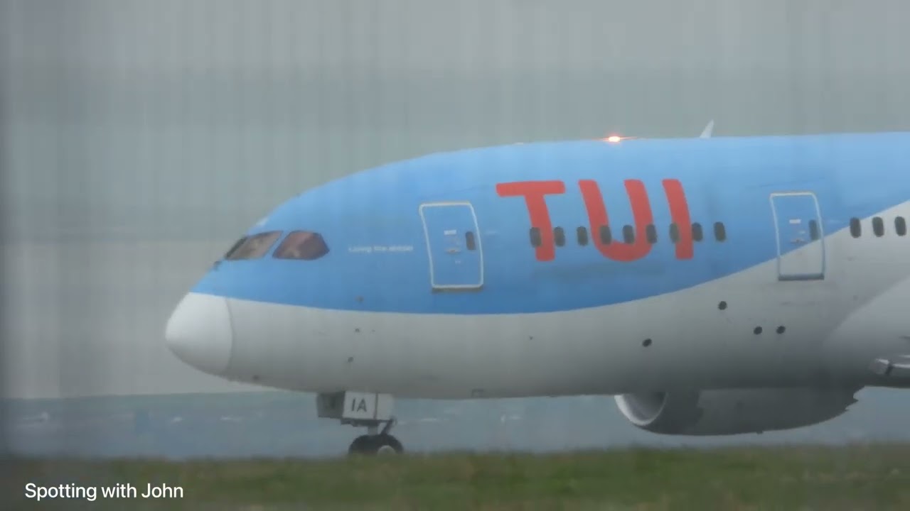 (4K) Thomson Airways (now TUI Airways)  Taking Off For Montego Bay Happy Holidays