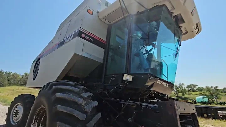 BigIron Auctions- Richard Gleaner R62 Combine- September 13th, 2023