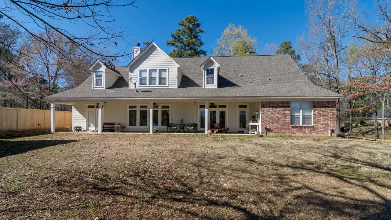 3215 Cypress Village, Benton LA. YouTube