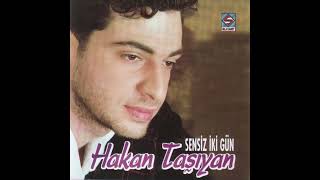 Hakan Taşıyan - Bugün Ayın Işığı Orijinal (Neşet Ertaş klasiği)