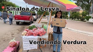 Vendiendo verdura en Sinaloa de Leyva