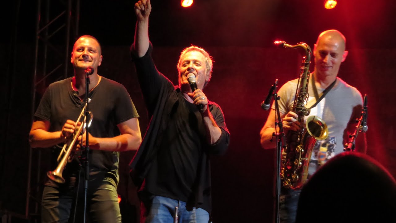 תחת שמי ים התיכון - שלמה ארצי (הופעה חיה)