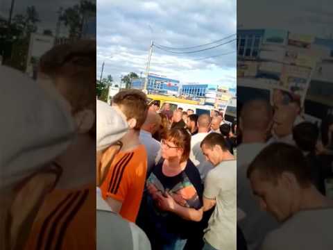 Копейка влетевшая в толпу людей в Балабаново.