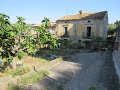 Detached farm house with 3000sqm of orchard for sale in Lanciano, Abruzzo, Central Italy ref. n2600