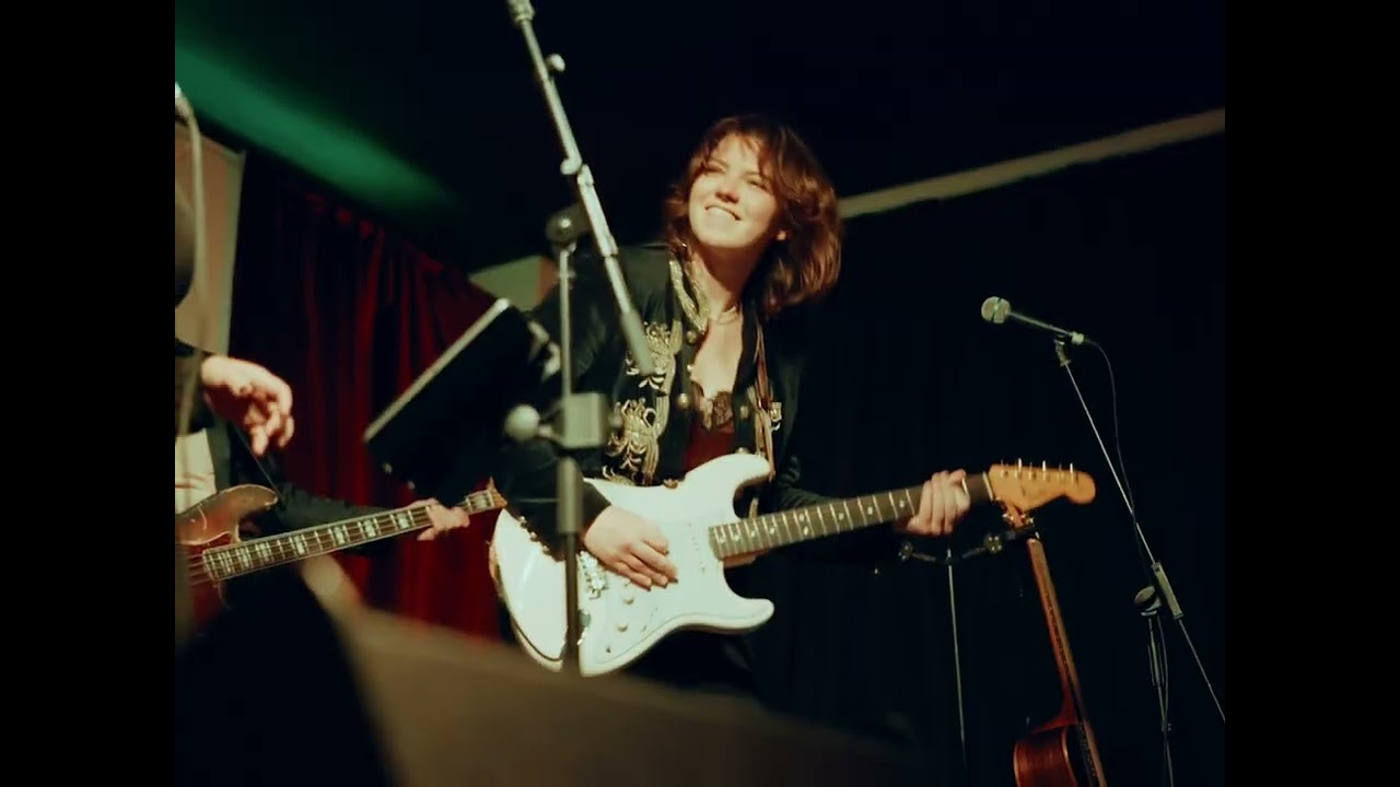 Guitarist - Kathleen Halloran