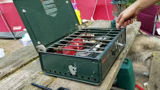 How to use a Coleman 425 camping stove step by step